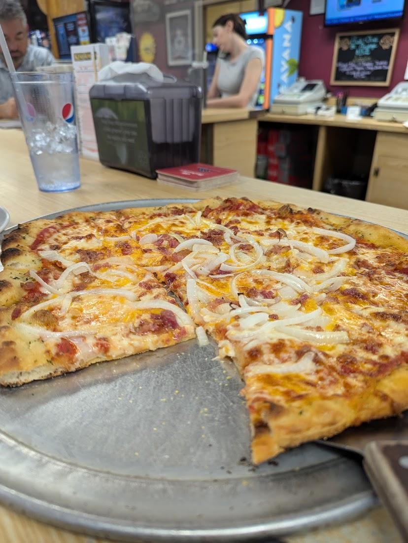 2 Guys Pizzeria