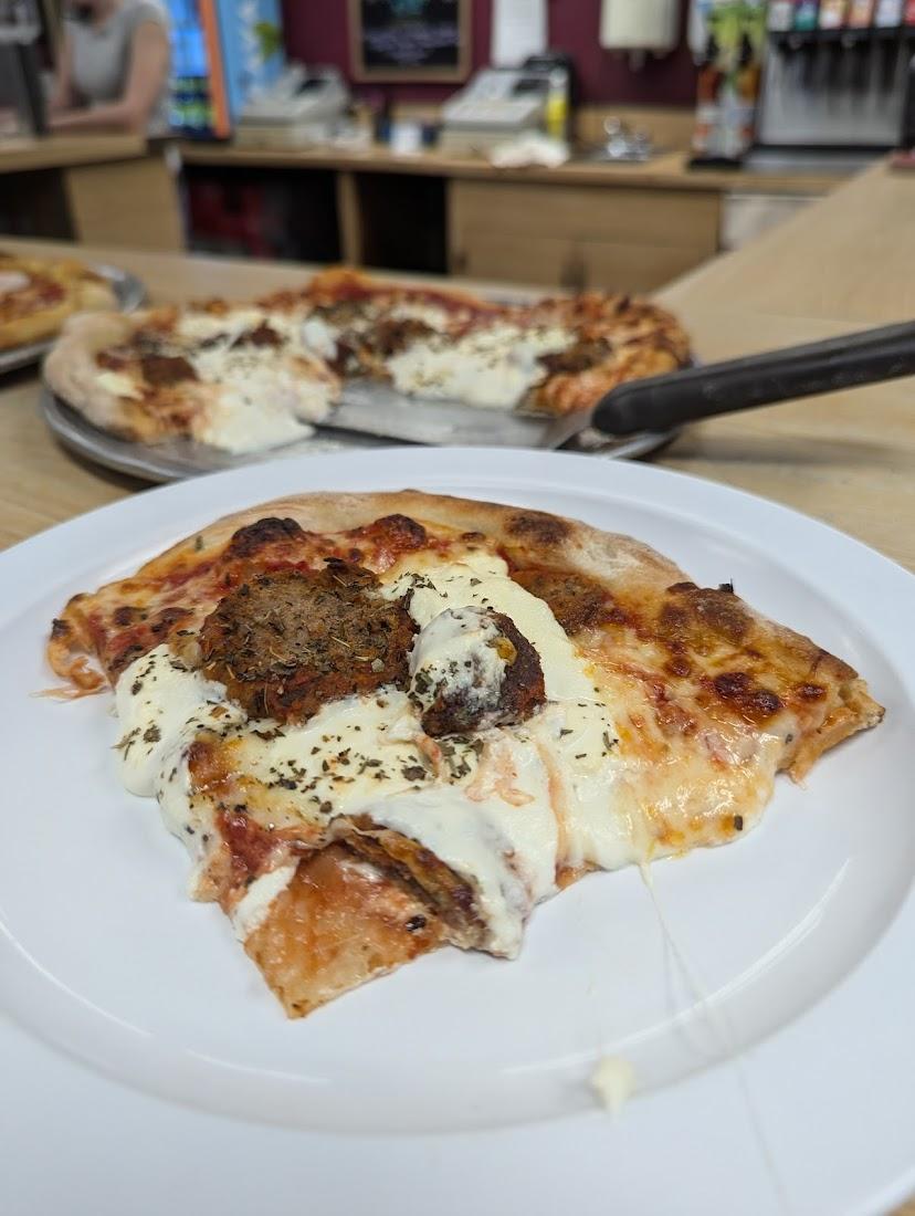 2 Guys Pizzeria