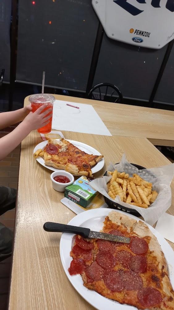 2 Guys Pizzeria